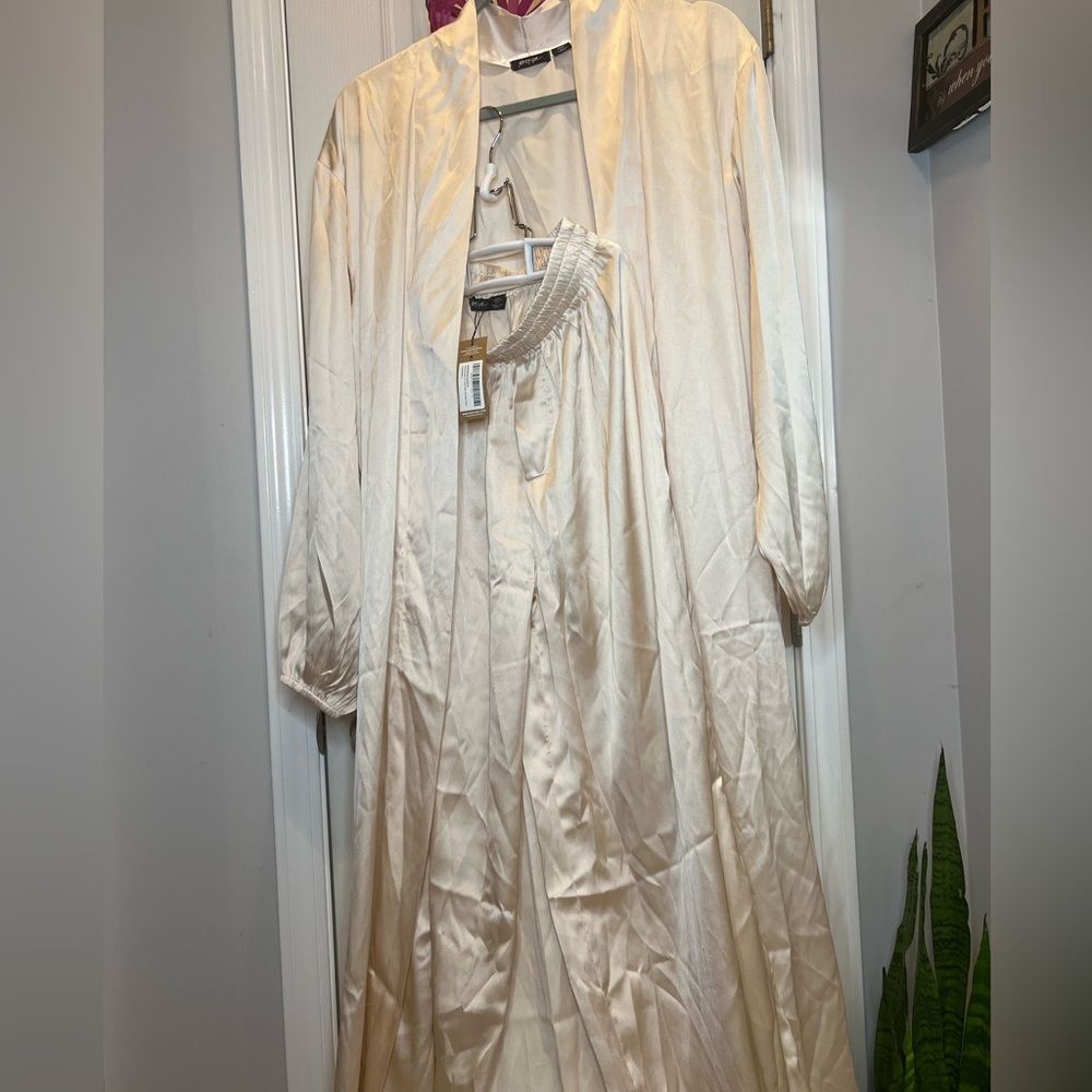 Silk robe with pants set